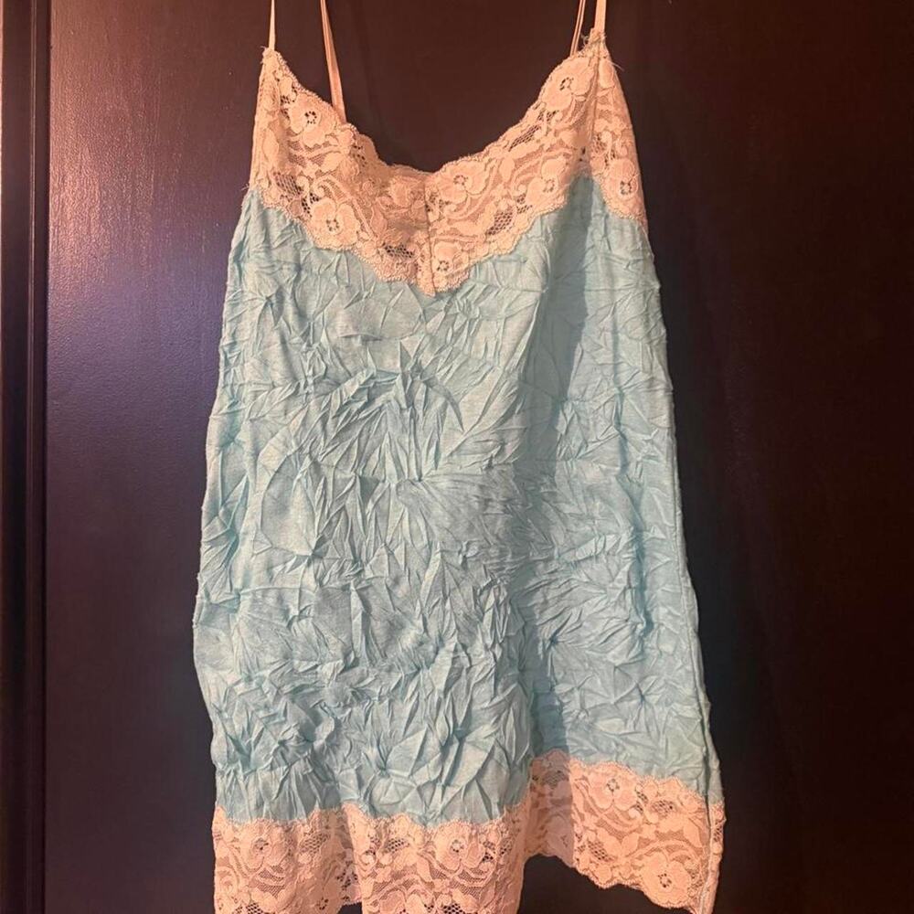 Vintage bright aqua blueturquoise crinkle